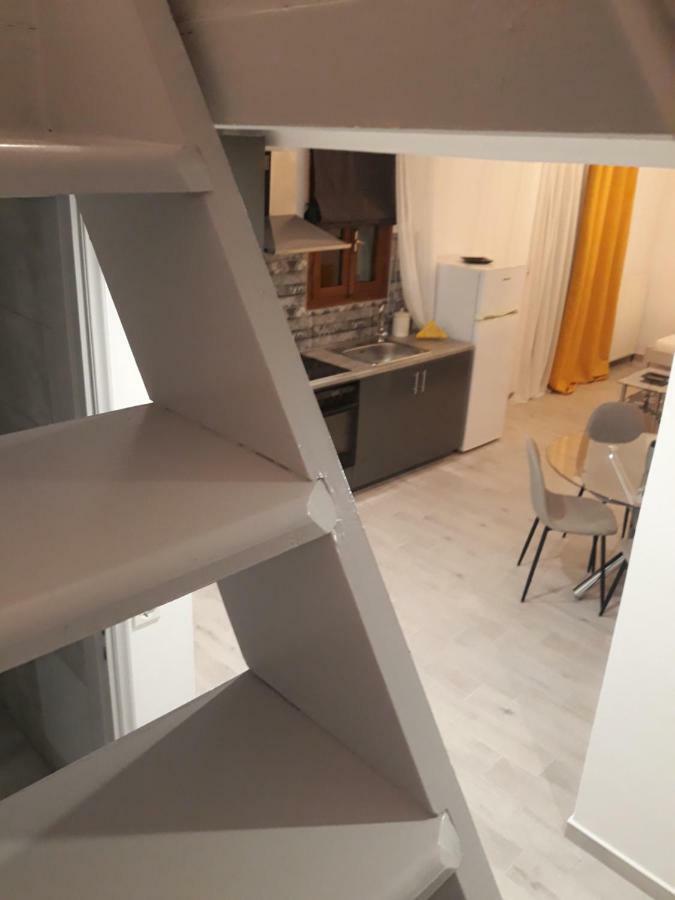 Asterias Apartment *